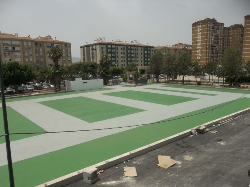 Pistas polideportivas en Centro Deportivo Huelin ( Málaga )